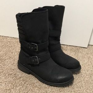 black roxy boots